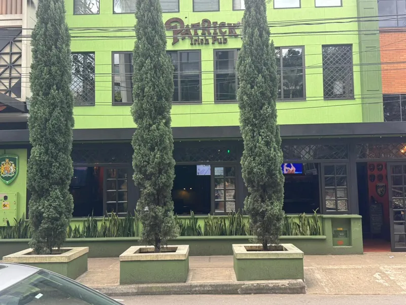 Commercial building, Patrick's Irish Pub, El Poblado, Medellín